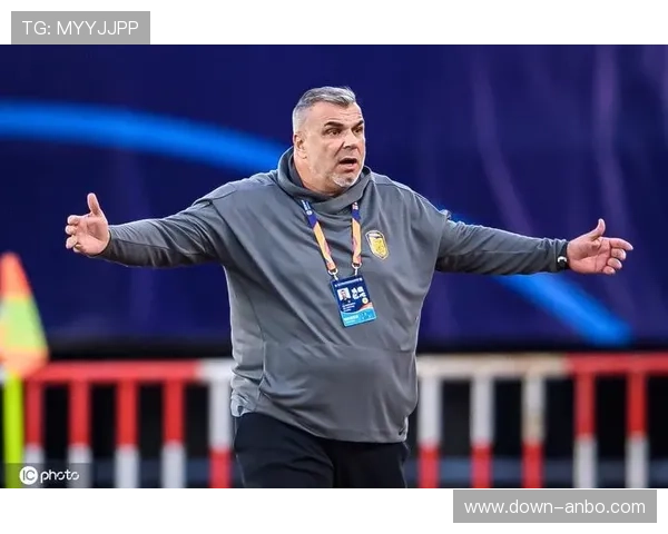 密集赛程下球员体能面临考验,轮换策略成为各队关键课题 密集赛程下球员体能面临考验,轮换策略成为各队关键课题