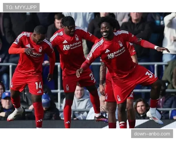 切尔西客场绝平利物浦，英超争四形势依旧胶着